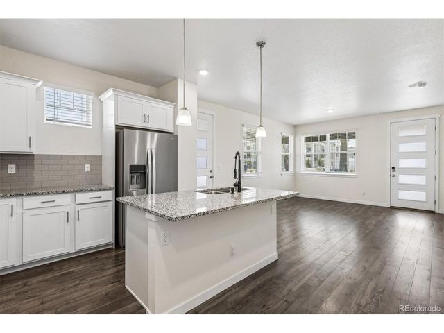 21891 E 7th Ave, Aurora, CO 80018