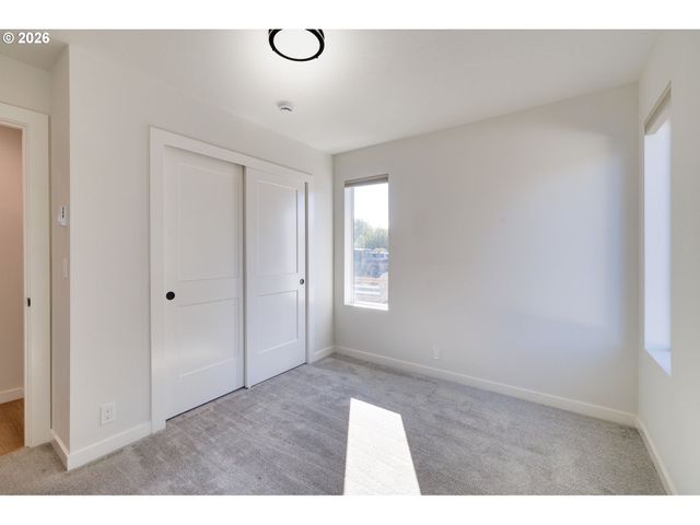 3035 HYACINTH St A, Eugene, OR 97404