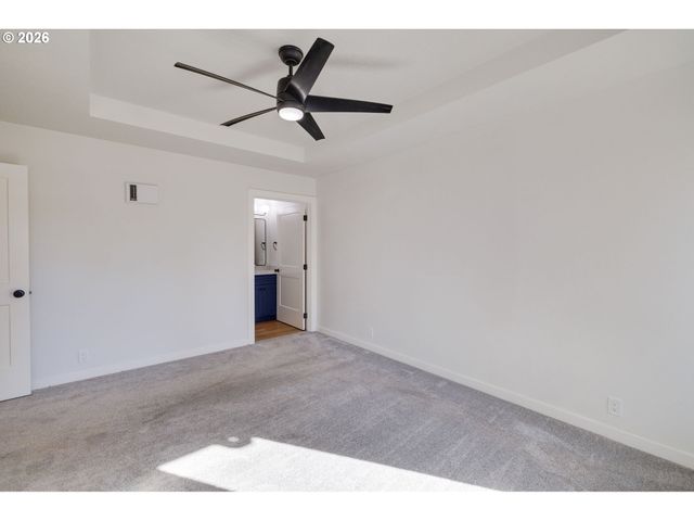 3035 HYACINTH St A, Eugene, OR 97404