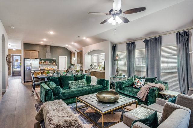 8228 Manx Point, Godley, TX 76044