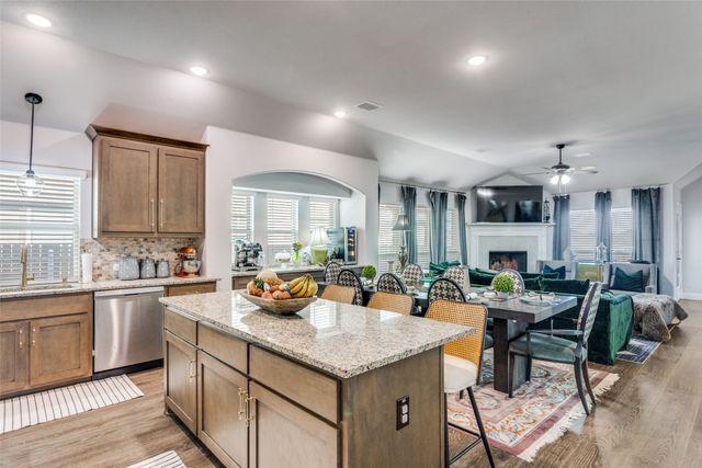 8228 Manx Point, Godley, TX 76044