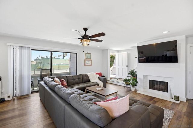 86 Montego Ct, Coronado, CA 92118