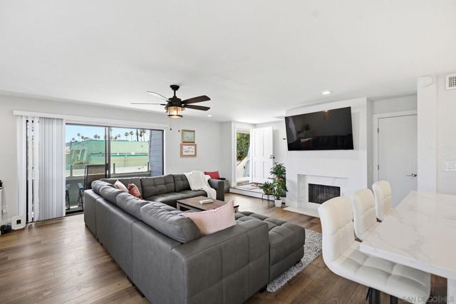 86 Montego Ct, Coronado, CA 92118