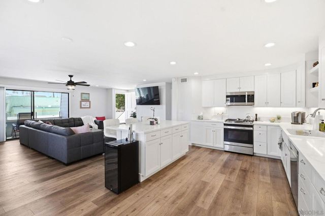 86 Montego Ct, Coronado, CA 92118