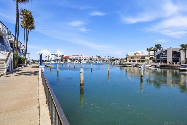 86 Montego Ct, Coronado, CA 92118