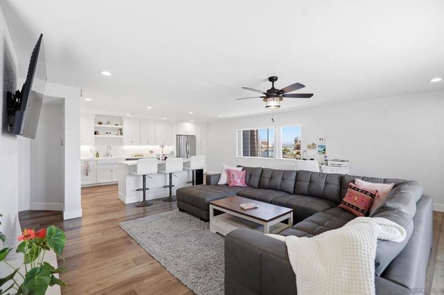 86 Montego Ct, Coronado, CA 92118