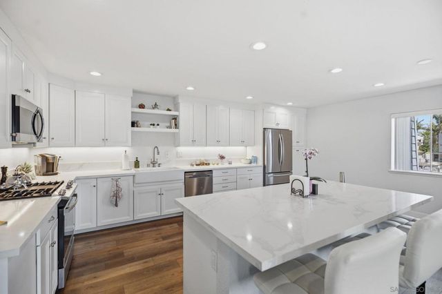86 Montego Ct, Coronado, CA 92118