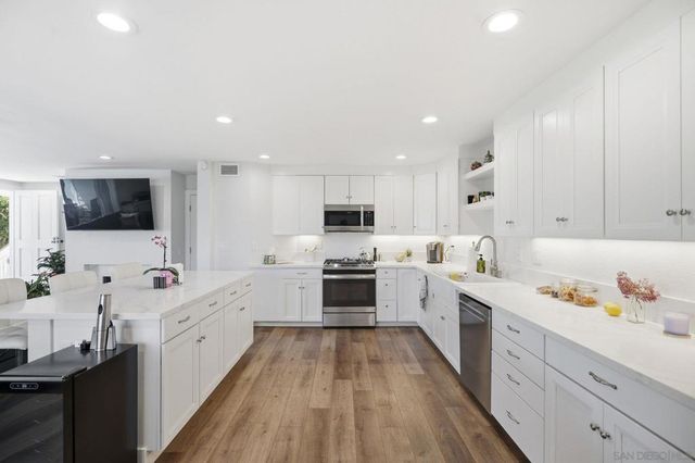 86 Montego Ct, Coronado, CA 92118