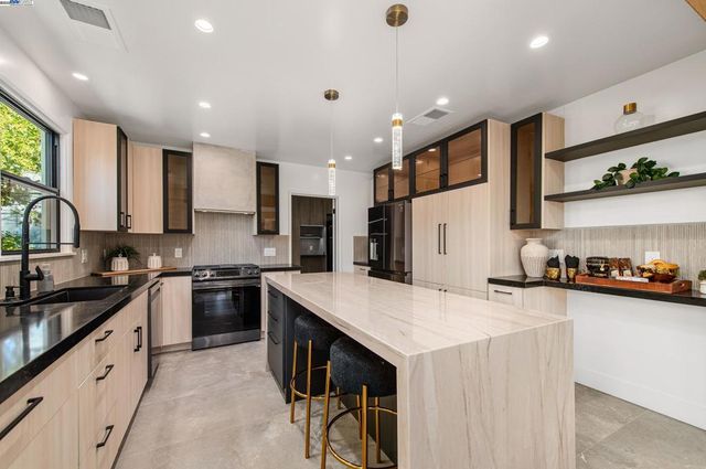 4073 Stanley Blvd, Pleasanton, CA 94566