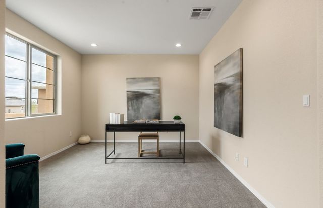 15 Calle Reflejo, Santa Fe, NM 87508