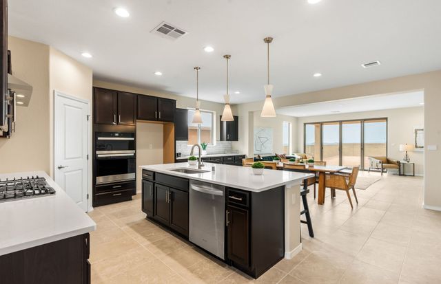 15 Calle Reflejo, Santa Fe, NM 87508