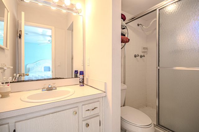 2222 NE 1st Way 202, Boynton Beach, FL 33435