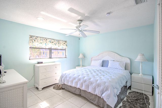 2222 NE 1st Way 202, Boynton Beach, FL 33435