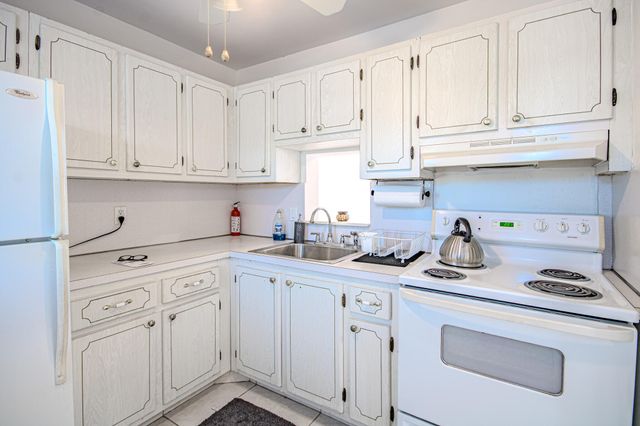 2222 NE 1st Way 202, Boynton Beach, FL 33435