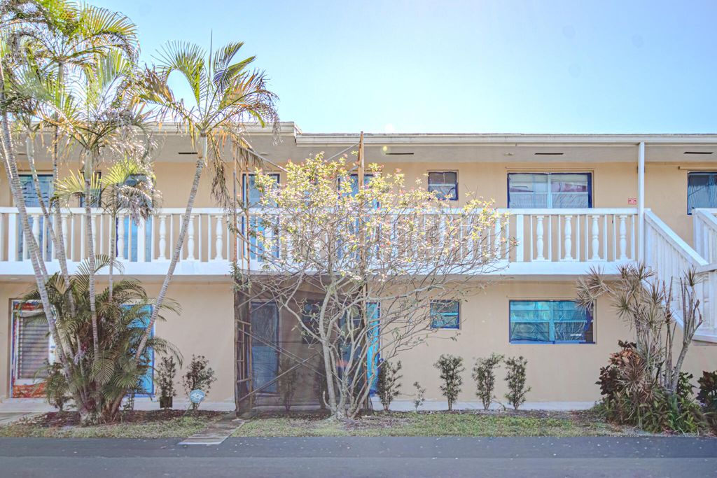 2222 NE 1st Way 202, Boynton Beach, FL 33435