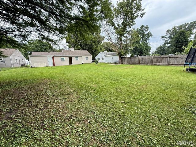 330 N 40th Street, Belleville, IL 62226