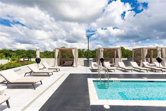 2425 Peachtree NE Road 404, Atlanta, GA 30305