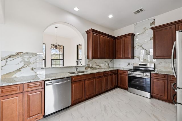 8370 Old 195, Florence, TX 76527