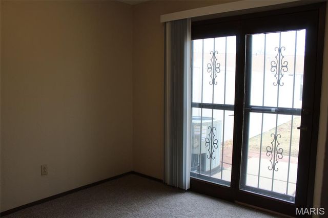 1820 MUNY VISTA Court B, Alton, IL 62002