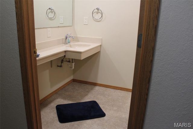 1820 MUNY VISTA Court B, Alton, IL 62002