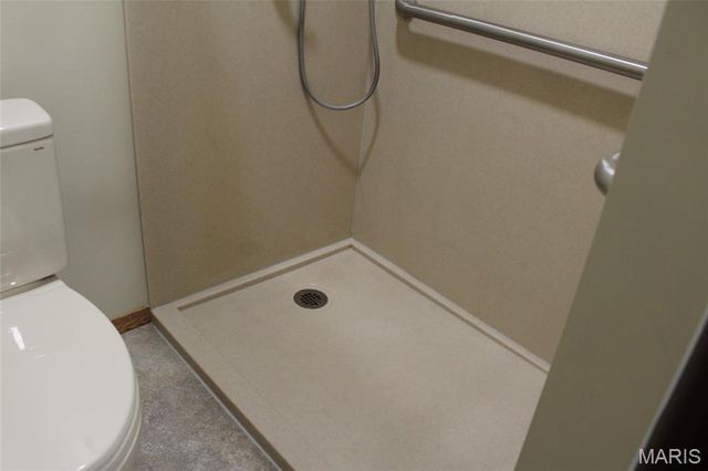 1820 MUNY VISTA Court B, Alton, IL 62002