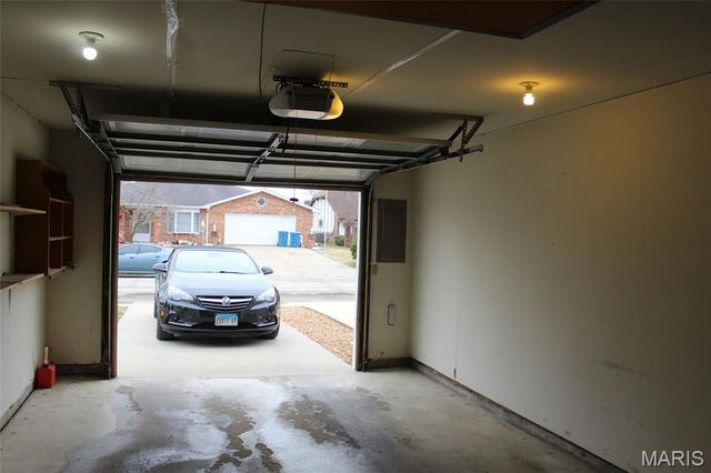 1820 MUNY VISTA Court B, Alton, IL 62002