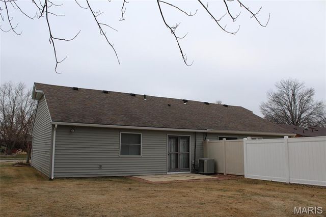 1820 MUNY VISTA Court B, Alton, IL 62002