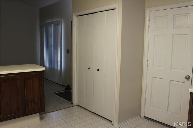 1820 MUNY VISTA Court B, Alton, IL 62002