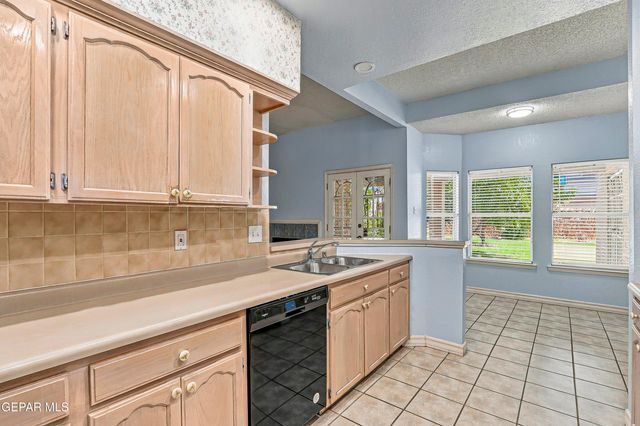 11917 PUEBLO AMABLE Way, El Paso, TX 79936