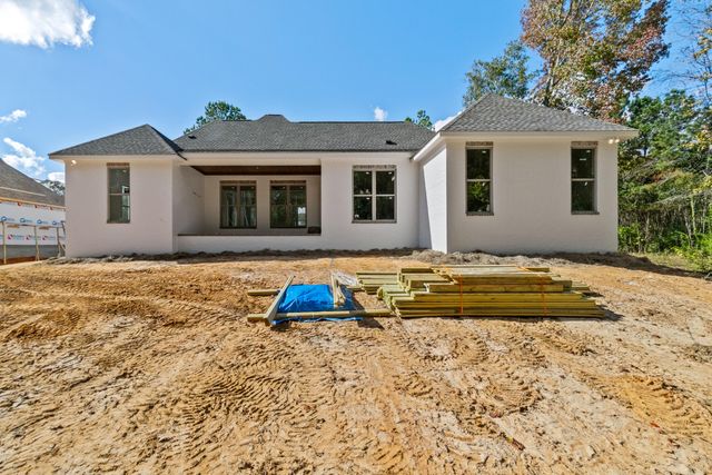 52 Buckskin Dr., Hattiesburg, MS 39402