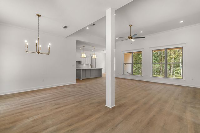 52 Buckskin Dr., Hattiesburg, MS 39402