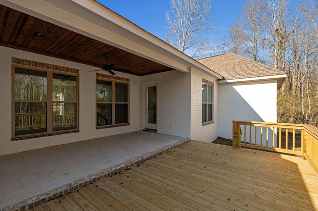 52 Buckskin Dr., Hattiesburg, MS 39402