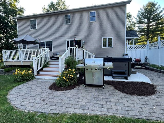 124 Long Lane, Pine Bush, NY 12721