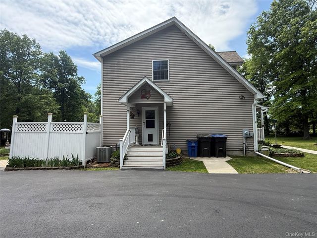124 Long Lane, Pine Bush, NY 12721