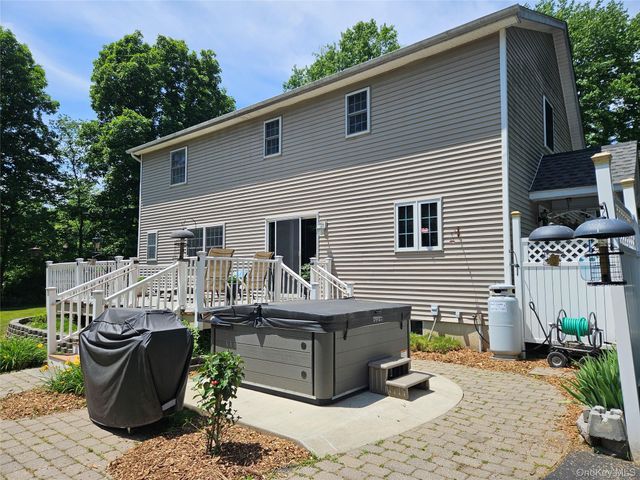 124 Long Lane, Pine Bush, NY 12721