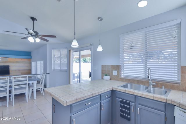 1704 S 39TH Street 29, Mesa, AZ 85206