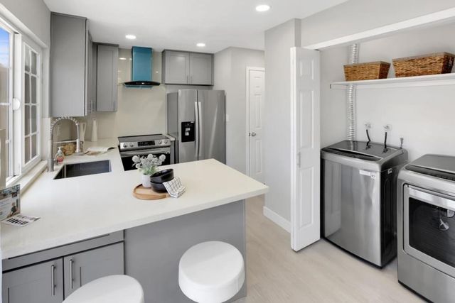 1526 Desdemona Court, San Jose, CA 95121