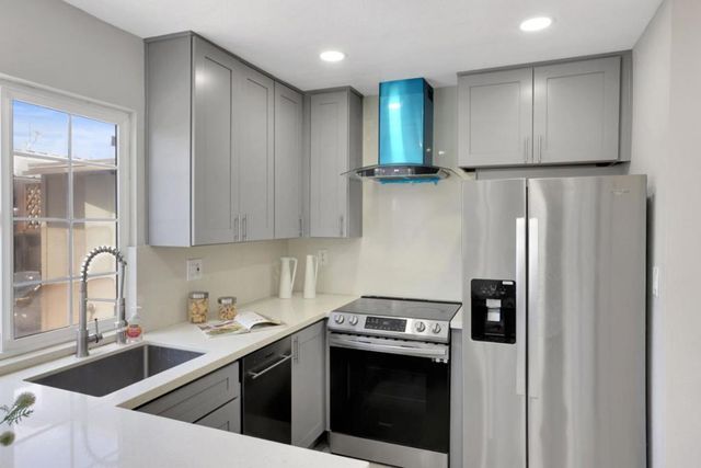 1526 Desdemona Court, San Jose, CA 95121
