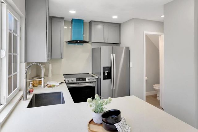 1526 Desdemona Court, San Jose, CA 95121