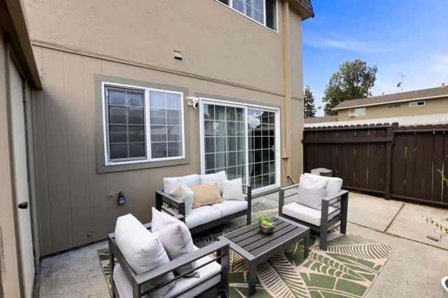 1526 Desdemona Court, San Jose, CA 95121