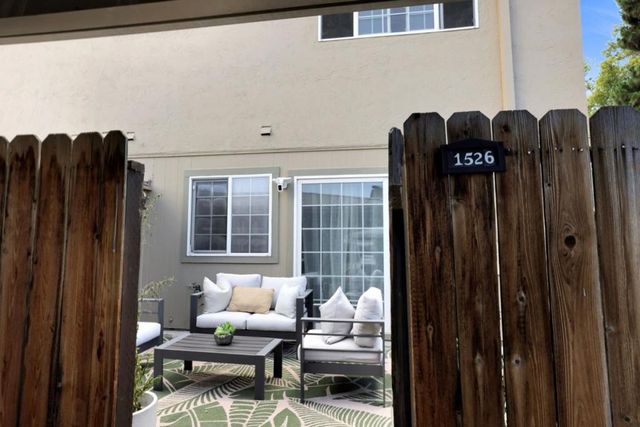 1526 Desdemona Court, San Jose, CA 95121