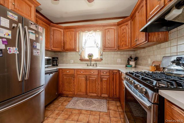 35 Healy Avenue, Inwood, NY 11096
