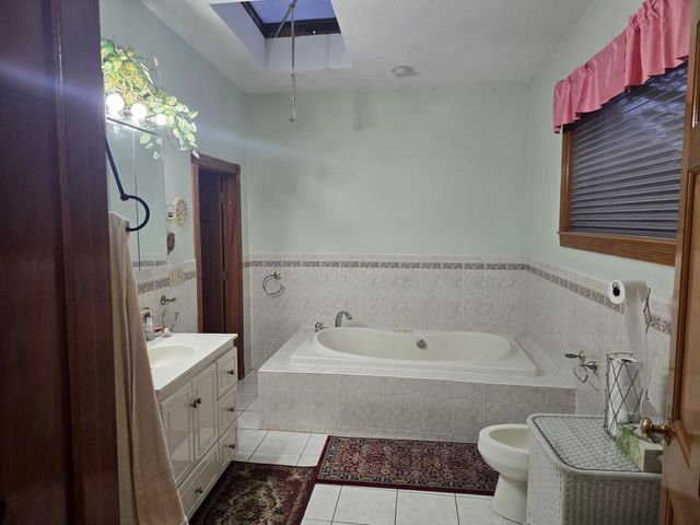 33 Water St 1, Medford, MA 02155