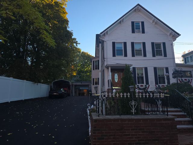 33 Water St 1, Medford, MA 02155