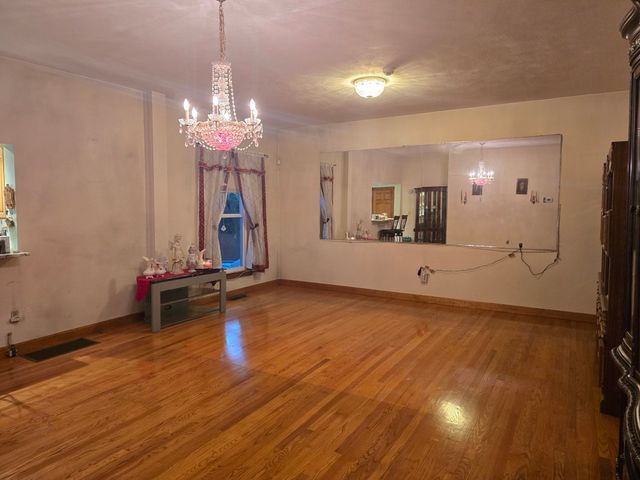 33 Water St 1, Medford, MA 02155