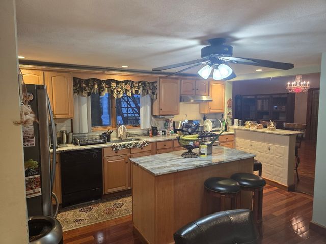33 Water St 1, Medford, MA 02155