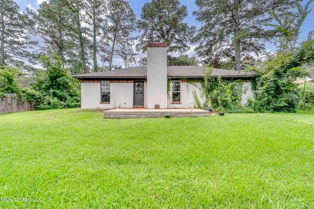112 Plum Tree Road, Brandon, MS 39047