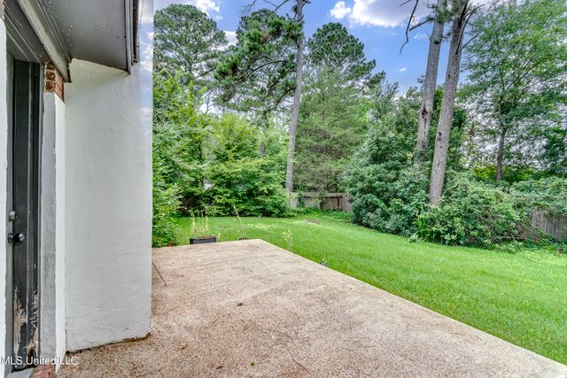 112 Plum Tree Road, Brandon, MS 39047