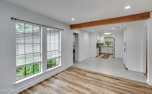 112 Plum Tree Road, Brandon, MS 39047