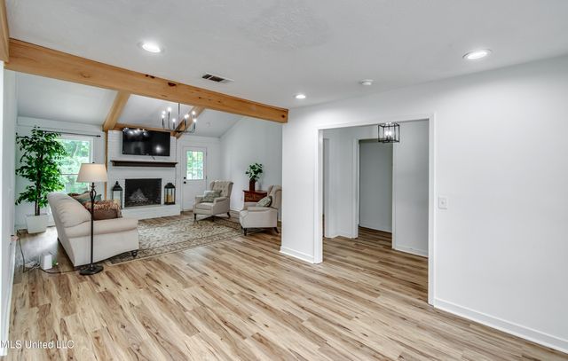 112 Plum Tree Road, Brandon, MS 39047